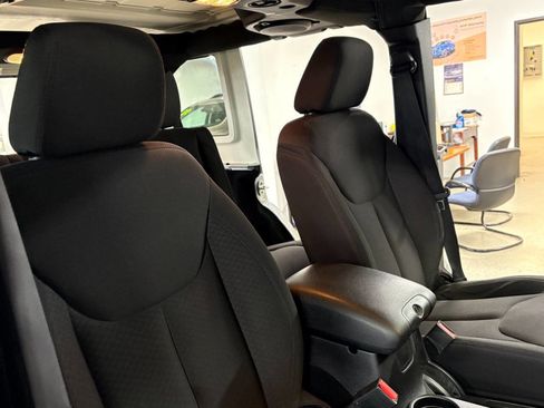 Used 2014 Jeep Wrangler Unlimited Sport w/ Quick Order Package 24S image 16