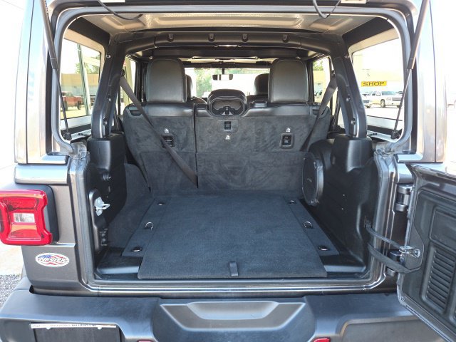 Used 2022 Jeep Wrangler Unlimited Sahara AWD/4WD image 20