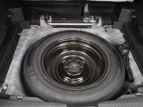 Used 2025 Nissan Rogue SV AWD/4WD image 46