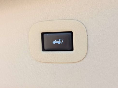 Used 2018 INFINITI QX80 2WD w/ Driver Assistance Package image 16