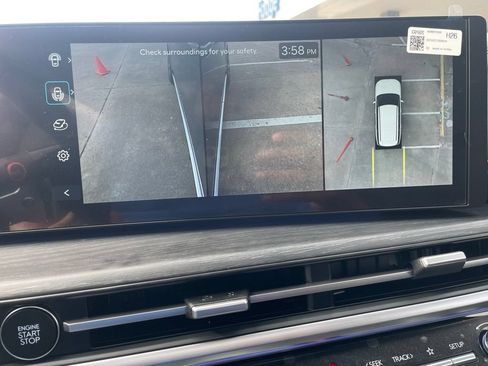Used 2025 Hyundai Santa Fe Limited FWD image 30