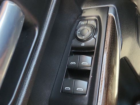 Used 2020 Chevrolet Silverado 1500 LT w/ Texas Edition AWD/4WD image 17