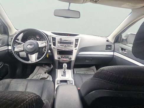 Used 2010 Subaru Outback 2.5i Premium image 8