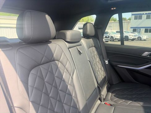 Used 2024 BMW X5 xDrive40i w/ M Sport Package AWD/4WD image 30