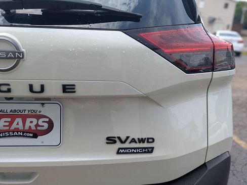 Used 2023 Nissan Rogue SV w/ SV Premium B Package AWD/4WD image 8