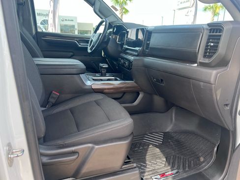 Used 2024 Chevrolet Silverado 1500 LT Trail Boss w/ Protection Package AWD/4WD image 17