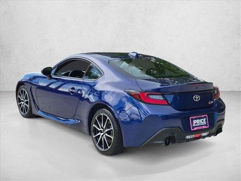 Used 2023 Toyota GR86 RWD image 7
