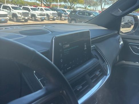 Used 2023 Chevrolet Tahoe High Country w/ Premium Package image 10