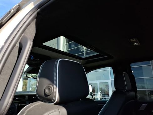 Used 2026 GMC Sierra 2500 AT4X image 8