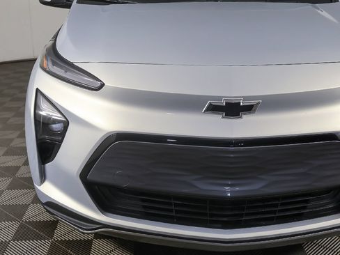 Used 2023 Chevrolet Bolt EUV LT FWD image 10