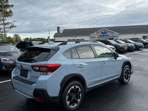 Used 2023 Subaru Crosstrek 2.0i Premium AWD/4WD image 5