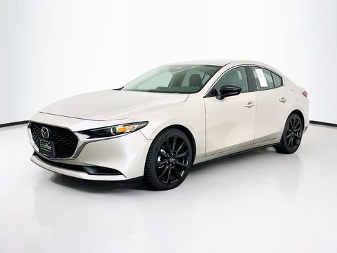 Used 2024 MAZDA MAZDA3 s FWD image 3