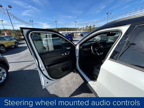 Used 2024 Jeep Compass Latitude w/ Convenience Group image 28