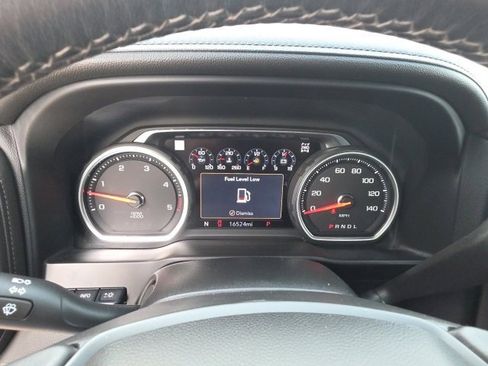 Used 2023 Chevrolet Silverado 2500 High Country w/ Z71 Off-Road Package image 17