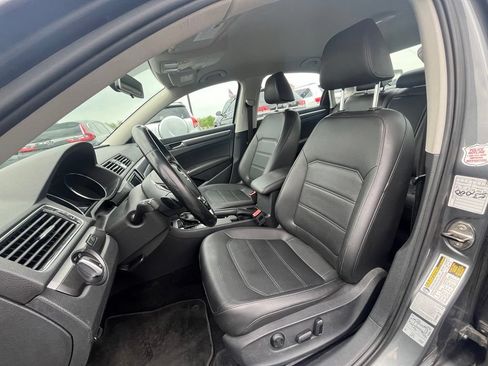 Used 2017 Volkswagen Passat 1.8T R-Line FWD image 10