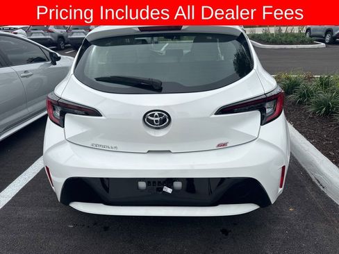 Used 2025 Toyota Corolla SE FWD image 12