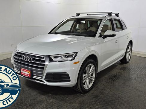 Used 2020 Audi Q5 2.0T Premium Plus AWD/4WD image 3