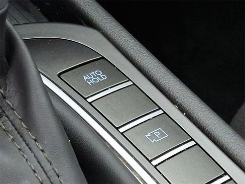 Used 2025 Hyundai Kona SEL image 25