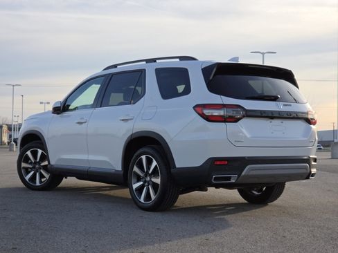 Used 2025 Honda Pilot Elite image 15