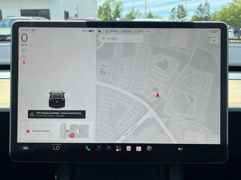 Used 2024 Tesla Model Y Long Range AWD/4WD image 4