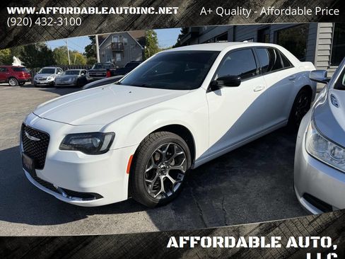 Used 2018 Chrysler 300 Touring w/ Sport Appearance Package image 1