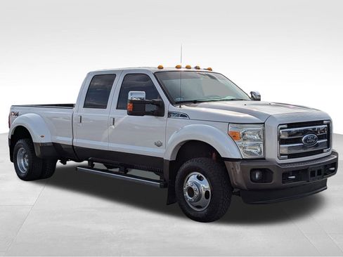 Used 2016 Ford F350 King Ranch w/ King Ranch w/Chrome Package image 2