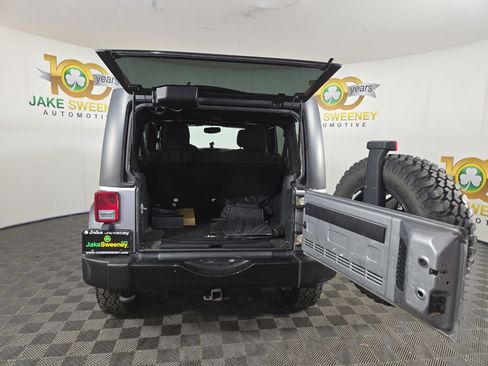 Used 2017 Jeep Wrangler Unlimited Sport image 31