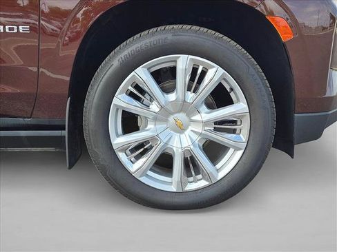 Used 2023 Chevrolet Tahoe High Country w/ Premium Package 2 RWD image 24
