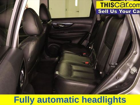 Used 2020 Nissan Rogue SL image 19