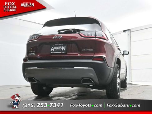 Used 2019 Jeep Cherokee Limited image 18
