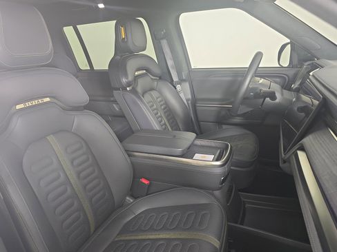 Used 2025 Rivian R1S Adventure image 24