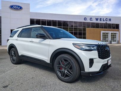 New 2025 Ford Explorer ST w/ Sun And Sound Package