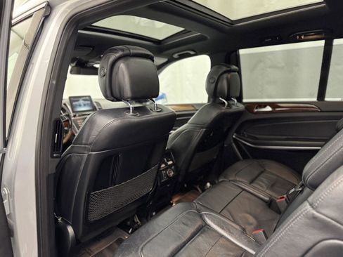 Used 2018 Mercedes-Benz GLS 550 4MATIC w/ Driver Assistance Package image 27