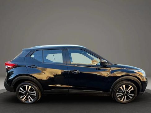 Used 2020 Nissan Kicks SV FWD image 4
