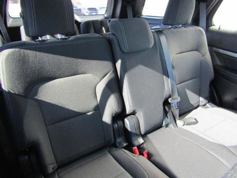 Certified 2018 Ford Explorer XLT w/ Equipment Group 201A image 3