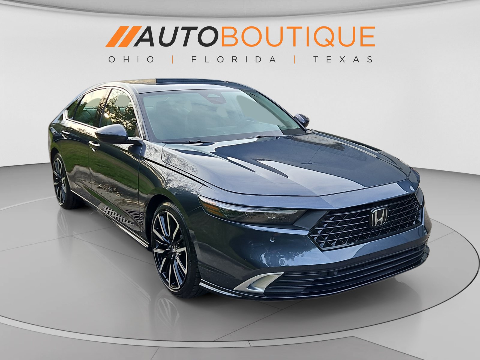 Used 2025 Honda Accord Touring image 8