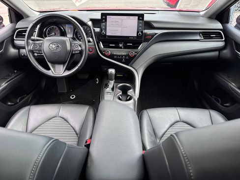 Used 2022 Toyota Camry SE w/ Audio Upgrade Package image 23