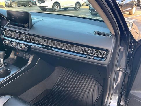 Used 2024 Honda Civic EX-L image 18