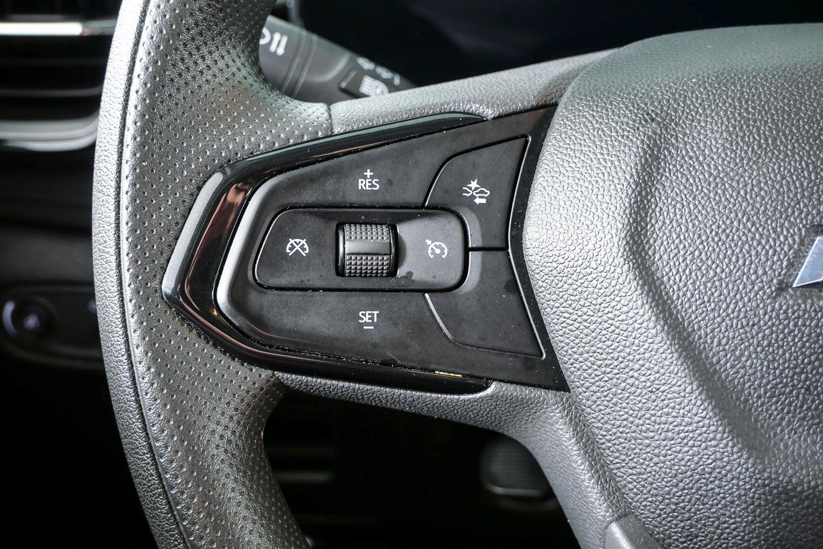Used 2025 Chevrolet TrailBlazer LT AWD/4WD image 11
