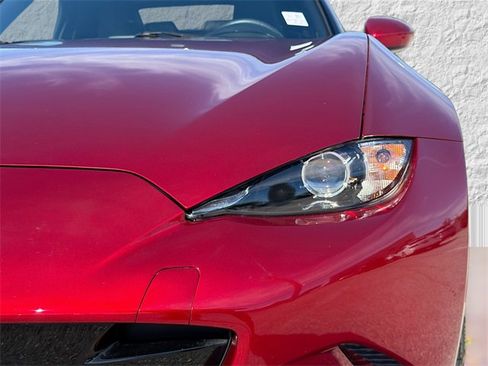 Used 2021 MAZDA MX-5 Miata Grand Touring image 9