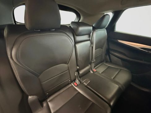 Used 2019 INFINITI QX50 Luxe w/ Navigation Package AWD/4WD image 18