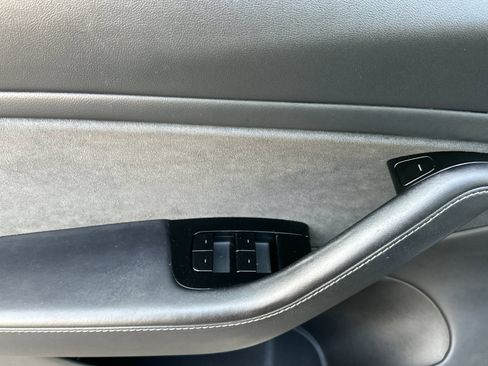 Used 2020 Tesla Model 3 Long Range image 11