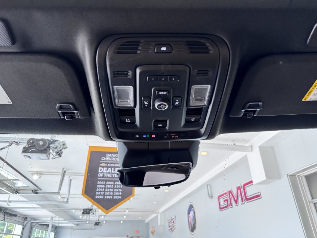 Certified 2024 Cadillac Escalade ESV Premium Luxury w/ Performance Package AWD/4WD image 30
