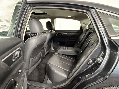 Used 2016 Nissan Altima 2.5 SL w/ Moonroof Package image 12