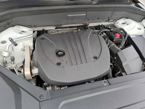 Used 2023 Volvo XC90 B5 Plus w/ Protection Package Premier image 32