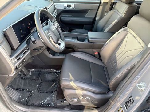 Used 2024 Hyundai Santa Fe SEL image 15