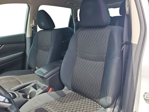 Used 2018 Nissan Rogue S FWD image 12