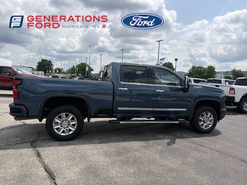 Used 2026 Chevrolet Silverado 2500 High Country w/ Technology Package AWD/4WD image 5