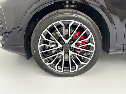 Used 2026 Audi SQ5 Premium Plus AWD/4WD image 32