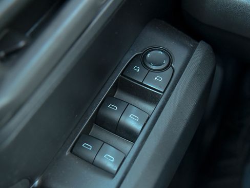 Used 2023 Chevrolet Colorado W/T image 35